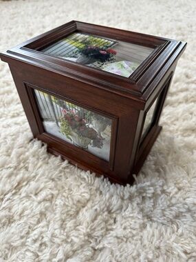 THE BOMBAY COMPANY 90’s Vintage Wooden Rotating Photo Cube EUC